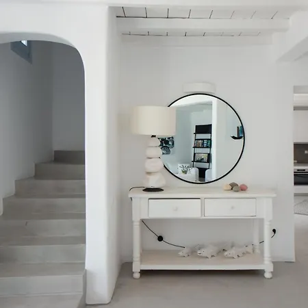 Isabella - Psarou Villa