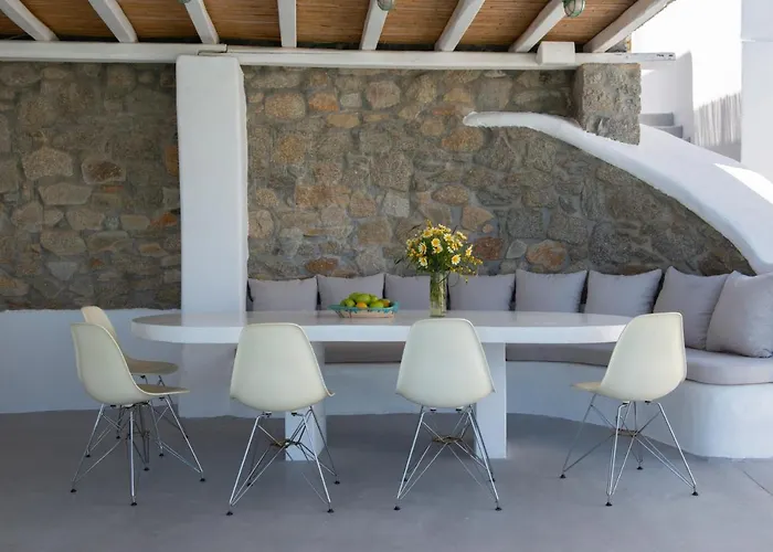 Isabella - Psarou Psarrou