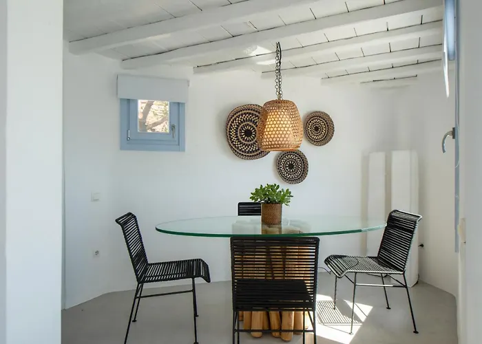 Isabella - Psarou * Psarrou